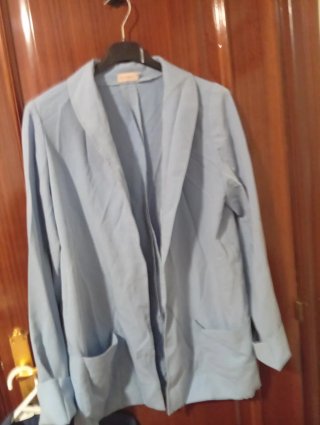 Chaqueta azul zara con etiqueta materia talla S.