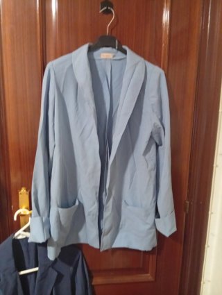 Chaqueta azul zara con etiqueta materia talla S.