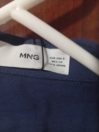 Chaqueta azul zara con etiqueta materia talla S.