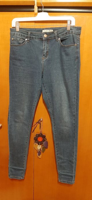 Pantalones vaqueros pitillo azul talla 42 poco uso