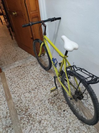 Bicicleta de Montaña Amarilla