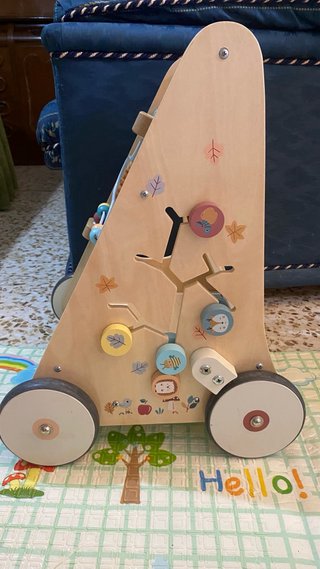 Andador bebé madera