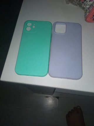 Funda iPhone 12 Morada