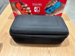 Nintendo Switch + custodia