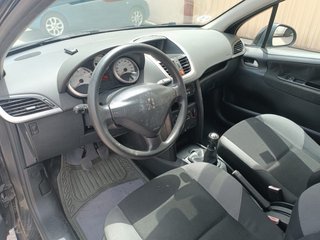 Peugeot 207 HDI 90 caballos. Perfecto de mecanica