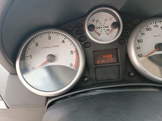 Peugeot 207 HDI 90 caballos. Perfecto de mecanica