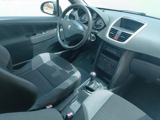 Peugeot 207 HDI 90 caballos. Perfecto de mecanica