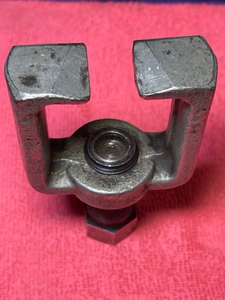 Extractor rótulas coche