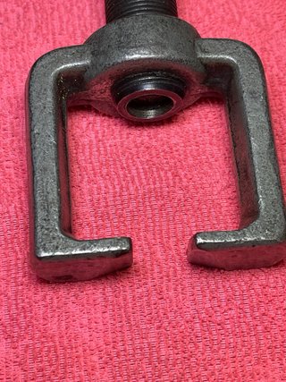 Extractor rótulas coche