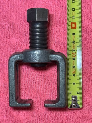 Extractor rótulas coche