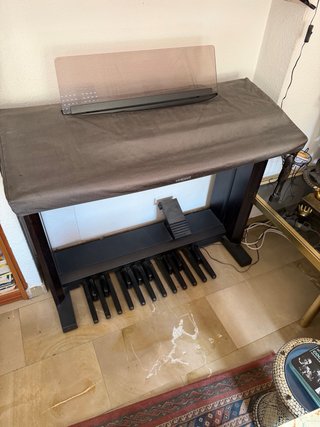 Yamaha Electone HE-6