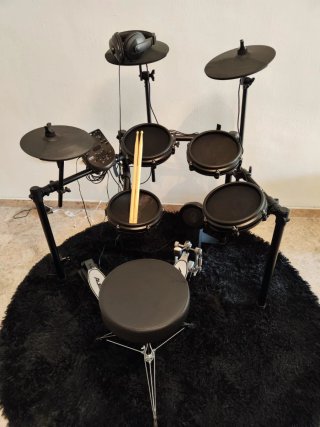 Batería eléctrica Alesis