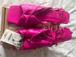 Sandalias fucsia Zara talla 38 con etiqueta