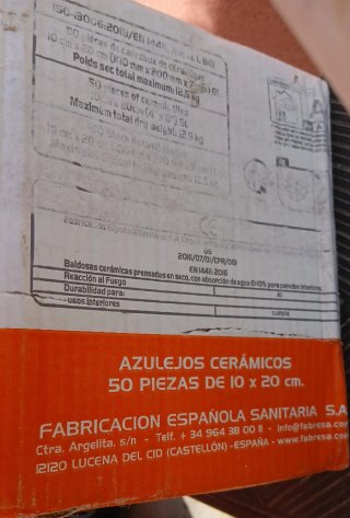 Baldosa cerámica blanca Fabresa