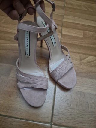 Sandalias tacón Zara Talla 36