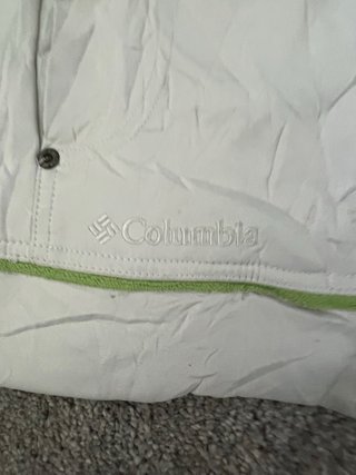 Chaqueta Columbia Blanca con Capucha – Talla XS