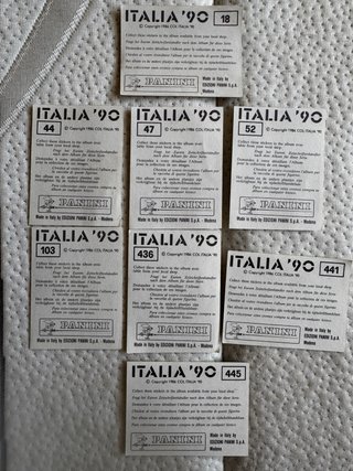 Cromos de fútbol Mundial Italia 90 sin pegar