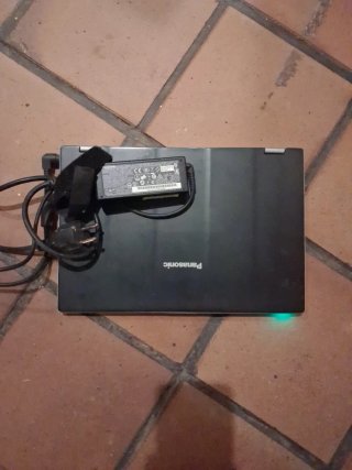 Panasonic Toughbook CF-AX2 + Cargador