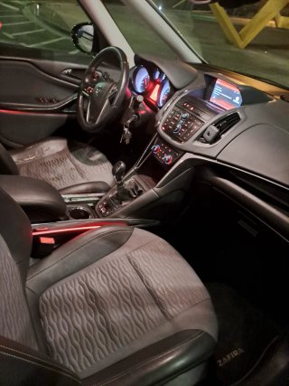 Opel Zafira Tourer 2014