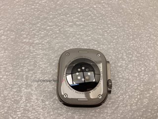apple watch ultra 2 49mm (gps 4g) titanio