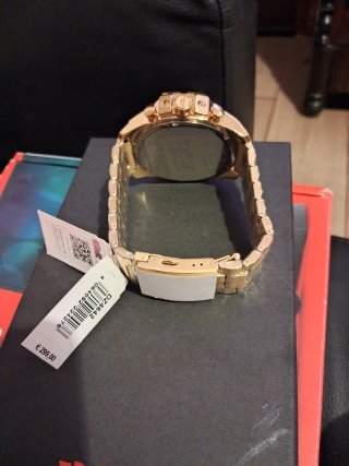 Reloj Diesel Mega Chief original en estado nuevo.