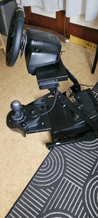 Volante Logitech G29 con Soporte