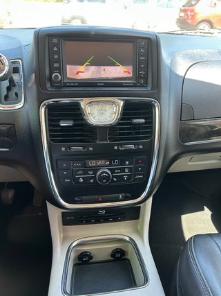 Lancia Voyager 2.8jtdm 178cv