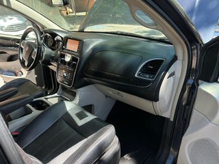 Lancia Voyager 2.8jtdm 178cv
