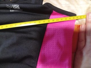 Camiseta deportiva Karrimor negra y rosa Talla L