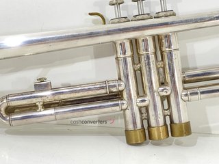 trompeta yamaha ytr1335