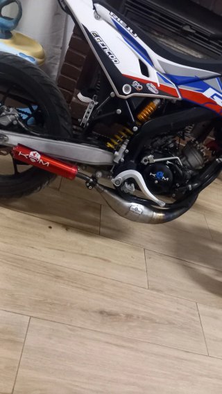 Rieju MRT Supermotard Azul/Rojo/Blanco