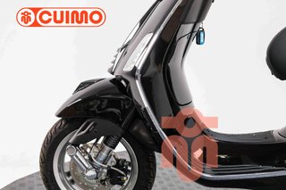 VESPA PRIMAVERA 125