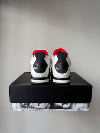Air Jordan 4 Retro ‘Flight Club’