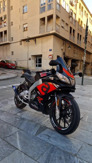 Aprilia RS4 50 - Como Nueva
