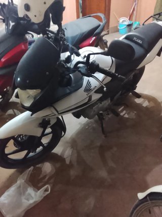Honda CBF125 con portaequipaje ITV 2027 seguro dic