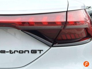Audi e-tron GT 60 quattro 350kW (476CV)