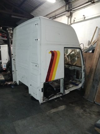 Cabina de  tractora Volvo  para Camperizar
