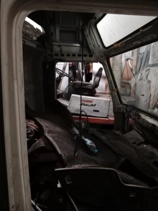 Cabina de  tractora Volvo  para Camperizar