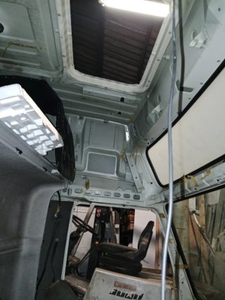 Cabina de  tractora Volvo  para Camperizar