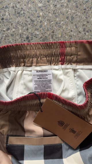 Shorts Burberry a quadri taglia M, costume