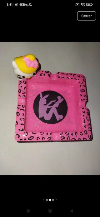 Cenicero Metrika con figura Hello Kitty