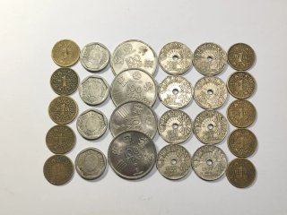 Lote 26 monedas 200, 100 y 1 pesetas y 25 céntimos