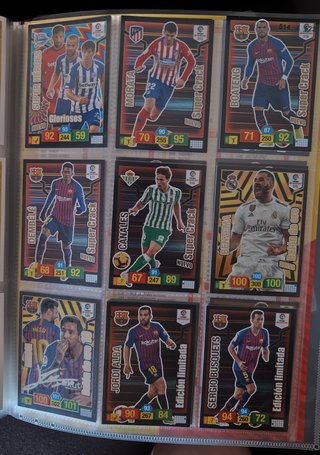 Colección Adrenalyn 2018-19 Panini Completa