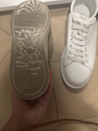 Sneakers Alexander McQueen Bianche e Nere