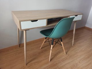 Escritorio madera y blanco con cajones