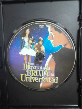DVD Una Disparatada Bruja en la Universidad