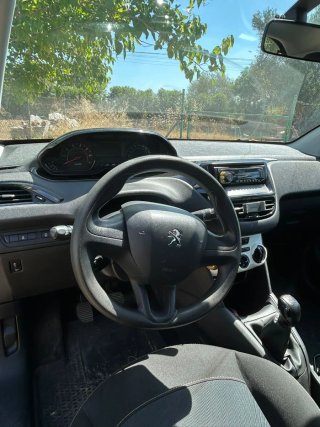Peugeot 208 2015