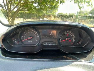 Peugeot 208 2015
