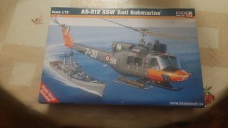 MAQUETA HELICÓPTERO MILITAR