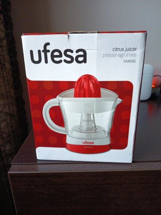 Exprimidor Ufesa EX4936 Activa